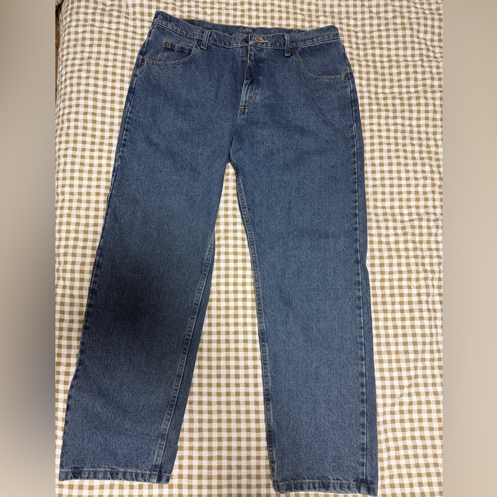 Wrangler Men's Relaxed Fit Blue Jeans